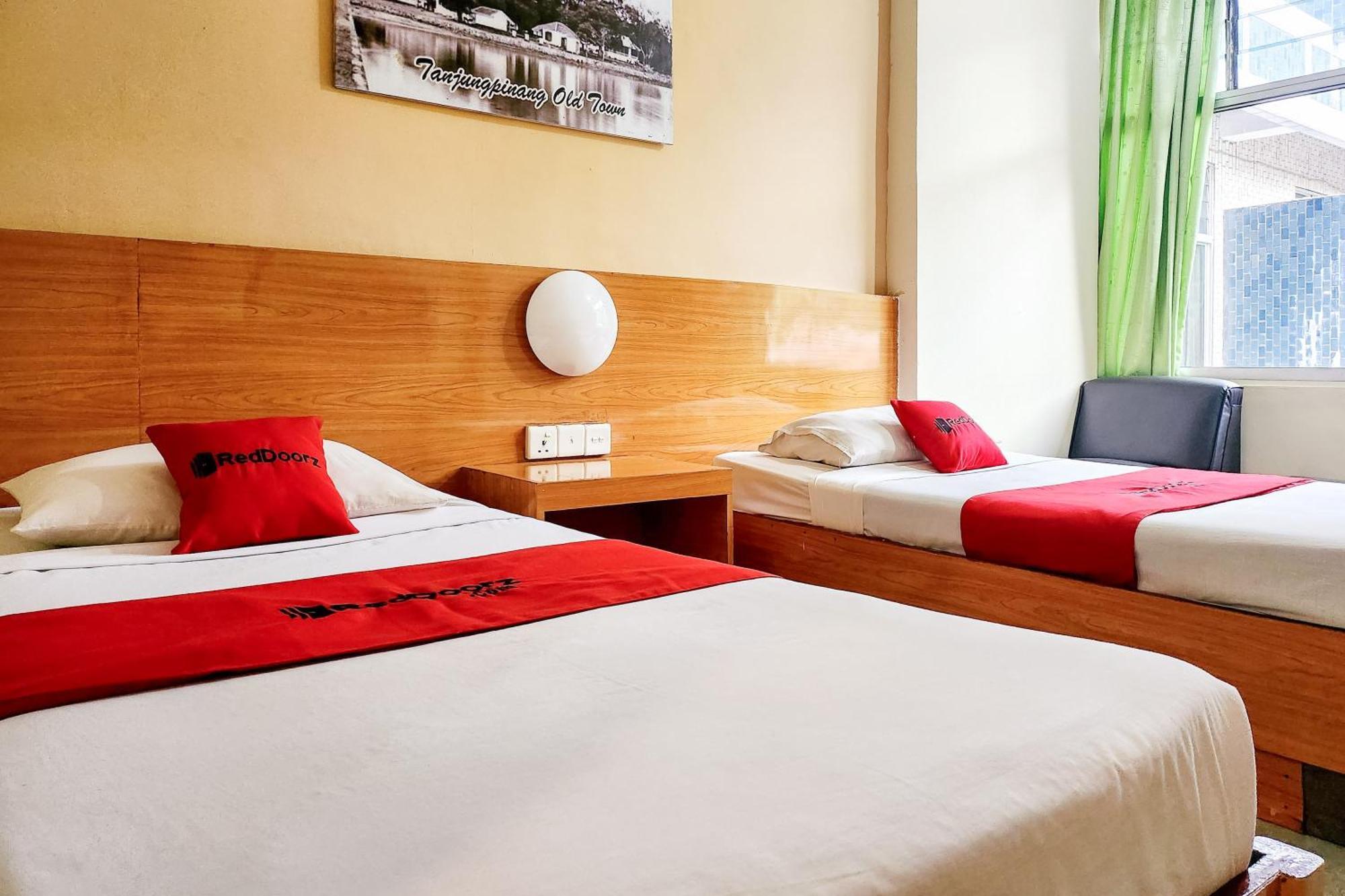 Reddoorz Near Pelabuhan Sri Bintan Pura Tanjungpinang Dış mekan fotoğraf